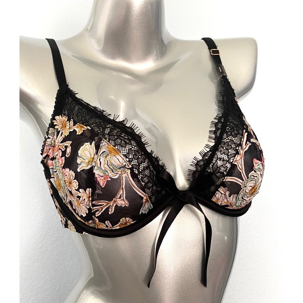Victoria' Secret Dream Angels Black Floral Embroidered Unlined Low Cut Demi Bra - Picture 2 of 4